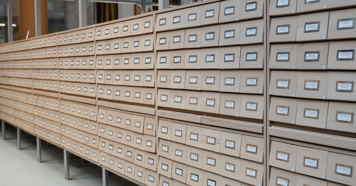 Unsichtbare Mikro-Technologien in Manga & Anime: Papiergeruch, Screentones, Risographie und die Kunst des Schweigens