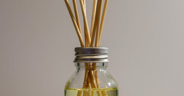 Unsichtbare Düfte in Manga & Anime: Wie Geruch ohne Geruch erzählt wird – und warum jetzt ein neuer Trend beginnt